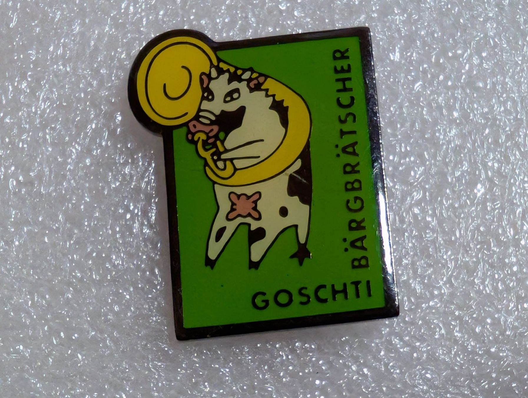 Plaketten & Abzeichen: Ansteckpin 205: Goschti – Gebraucht aus Oppligen von Pin-Fall-Shop