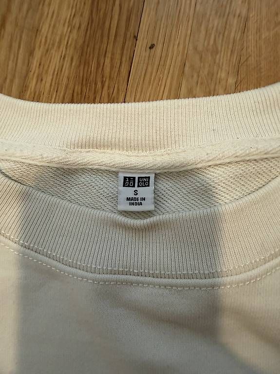 Pullover & Sweatshirts: Uniqlo Pullover Grösse S – Gebraucht aus Zürich von san_7n2l 1