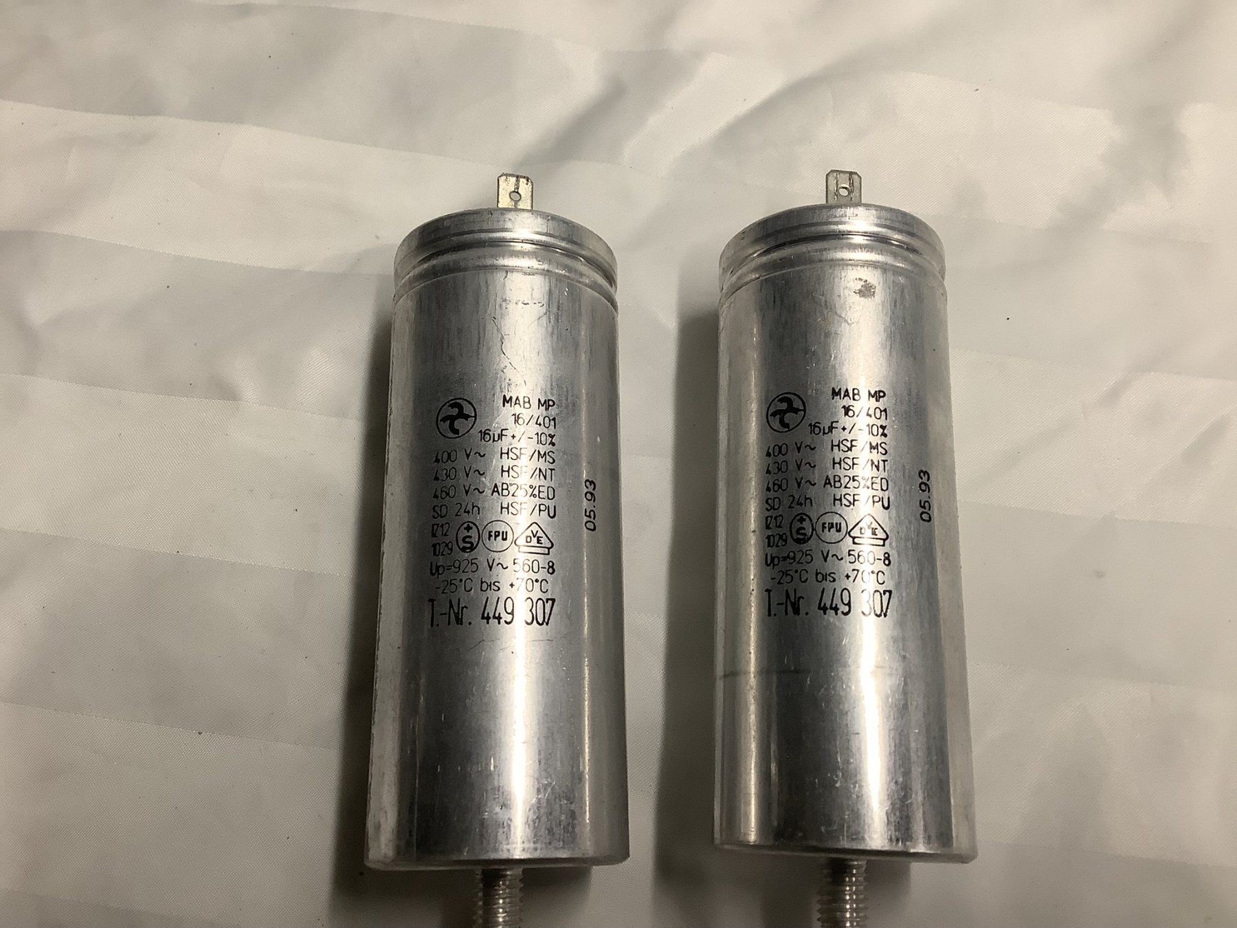 Componenti elettronici: KONDENSATOREN 16 uF – Usato da Glarus venduto da Mdelphi 1