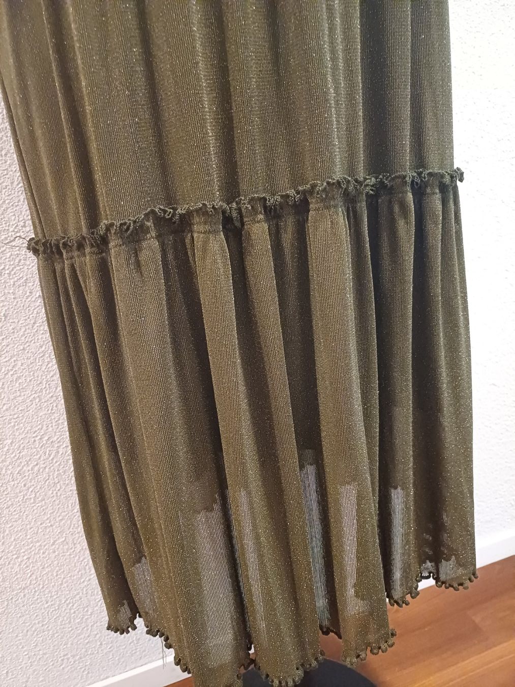 Vestiti: Glitzerkleid Gr.34 – Usato da Winterthur venduto da Smily-_- 4