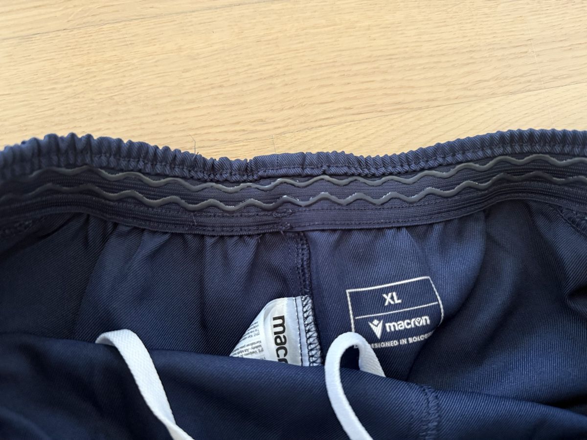Pantaloni: Macron Rugby Shorts XL – Usato da Glattpark(Opfikon) venduto da Sonyc 2