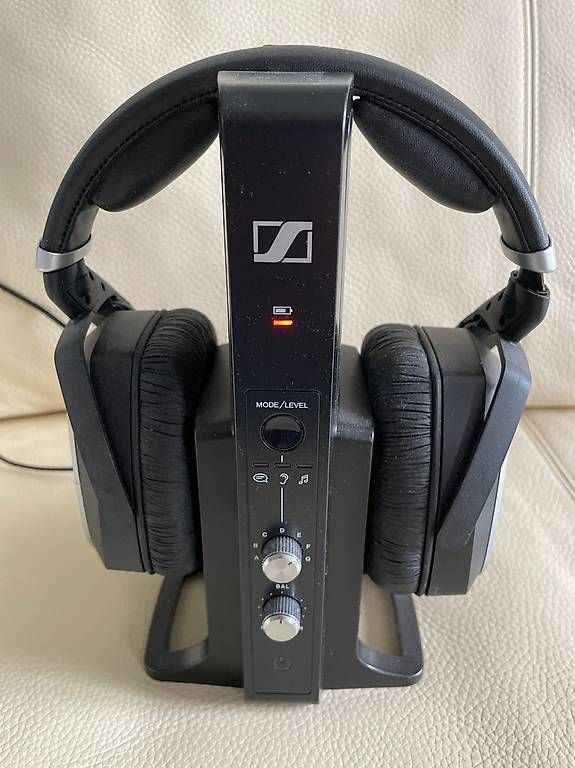 Cuffie: Sennheiser HDR195 Funkkopfhörer – Usato da Gelterkinden venduto da RemoViscardi