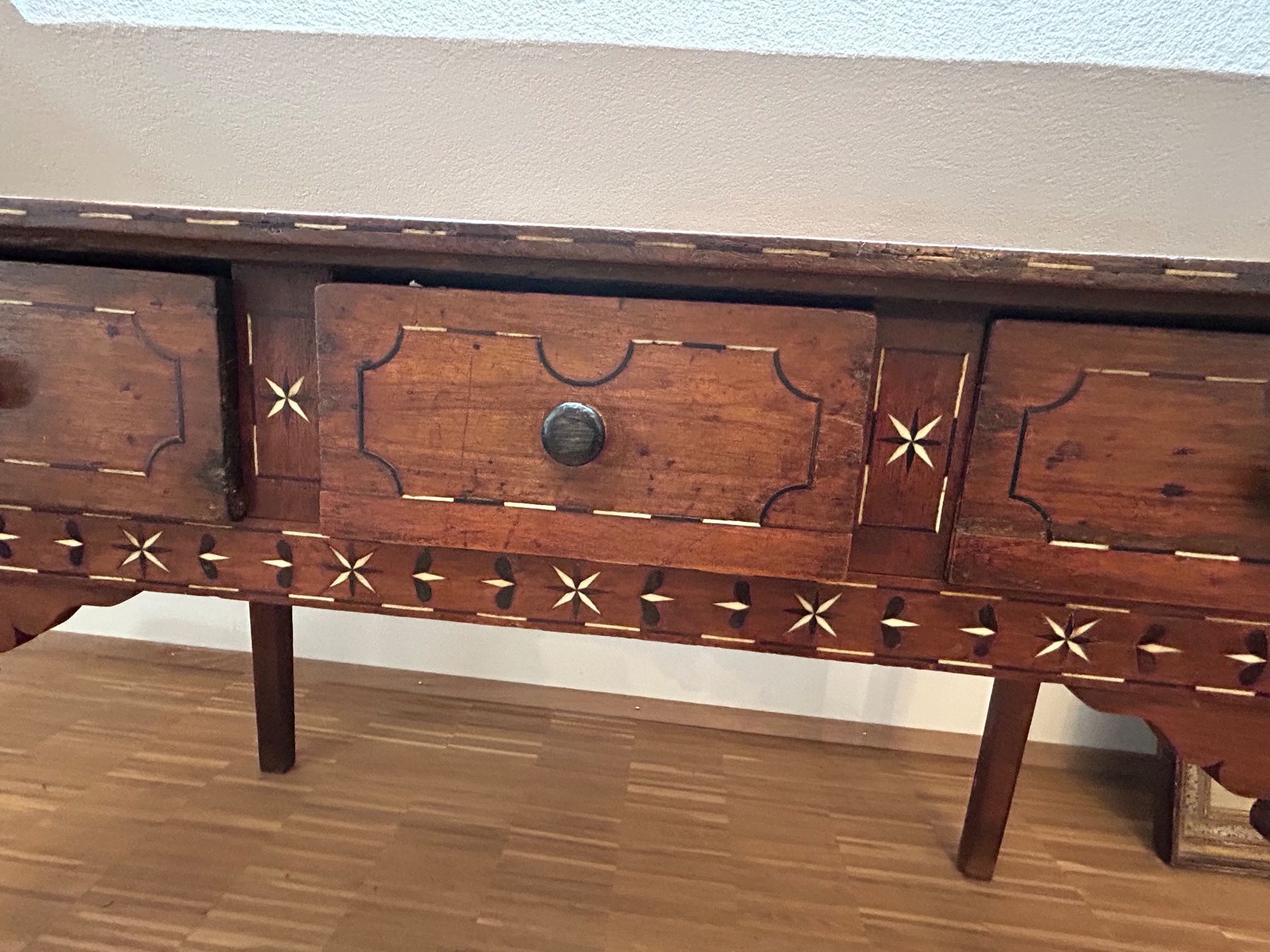 Tische: Antiker Tisch – Gebraucht aus Arlesheim von Brienz30 2