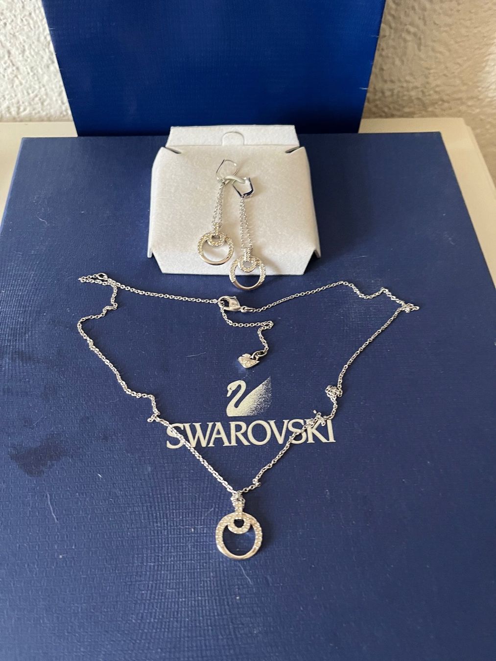 Swarovski Altri gioielli: Swarovski set neu und original mit Box – Nuovo e nell'imballaggio originale da Kirchleerau venduto da Dalmi220 1