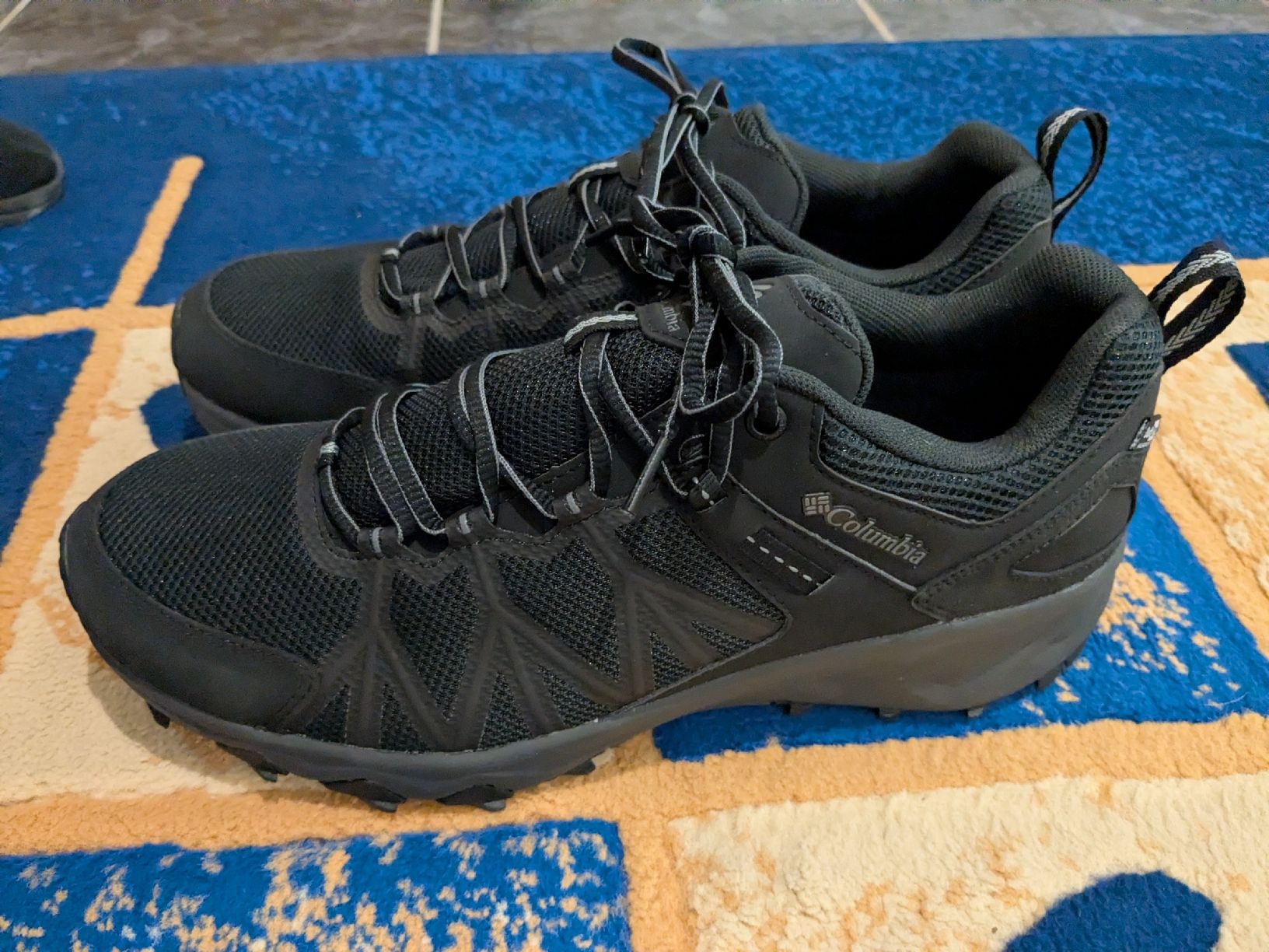 Columbia Scarpe da uomo: Columbia Wanderschuhe, schwarz, Gr. 45 – Nuovo (secondo la descrizione) da Henggart venduto da NoblerHobler 3
