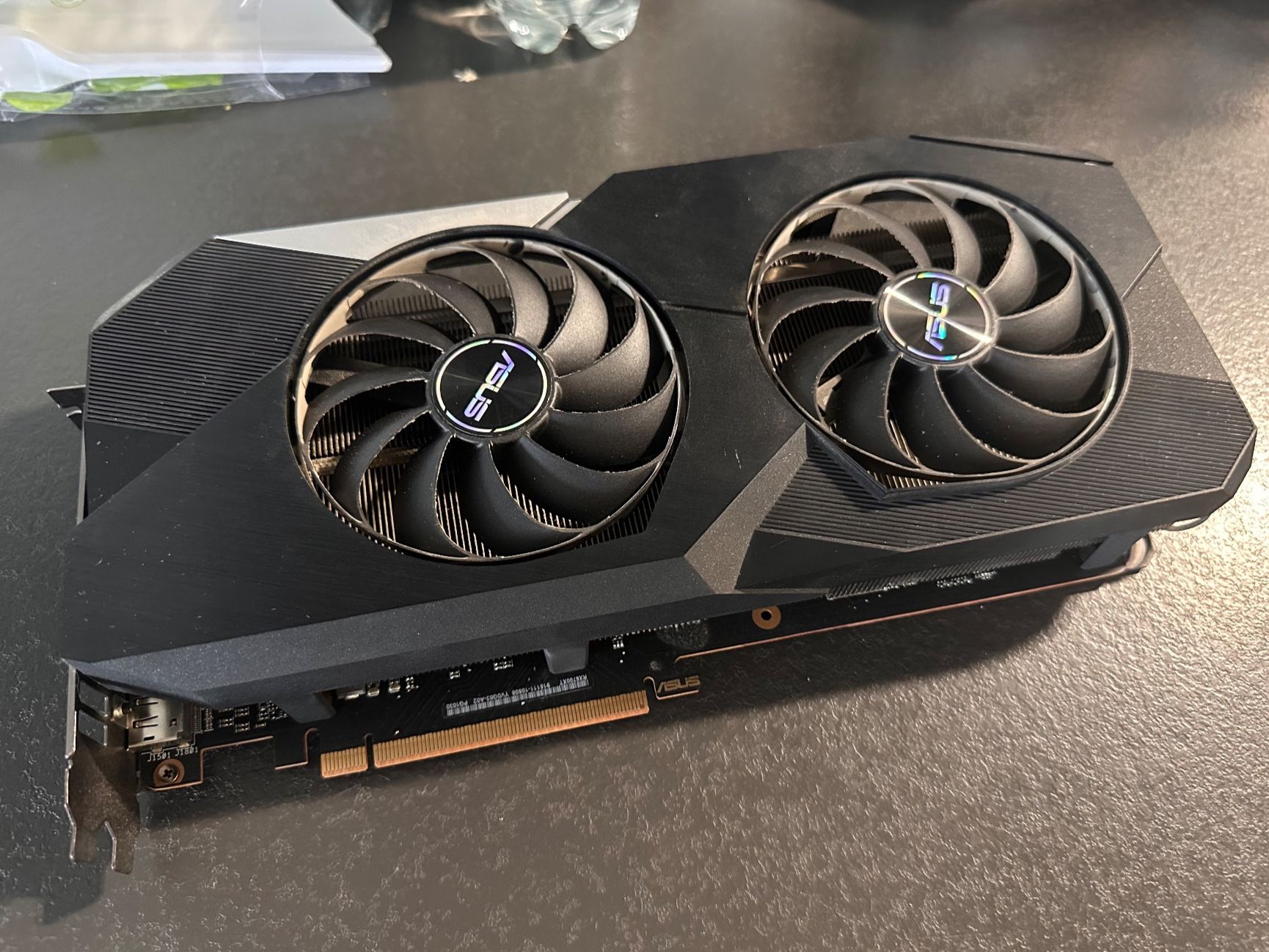 Amd Cartes graphiques: ASUS RX 6700 XT – D'occasion à Plan-les-Ouates par box_rn68
