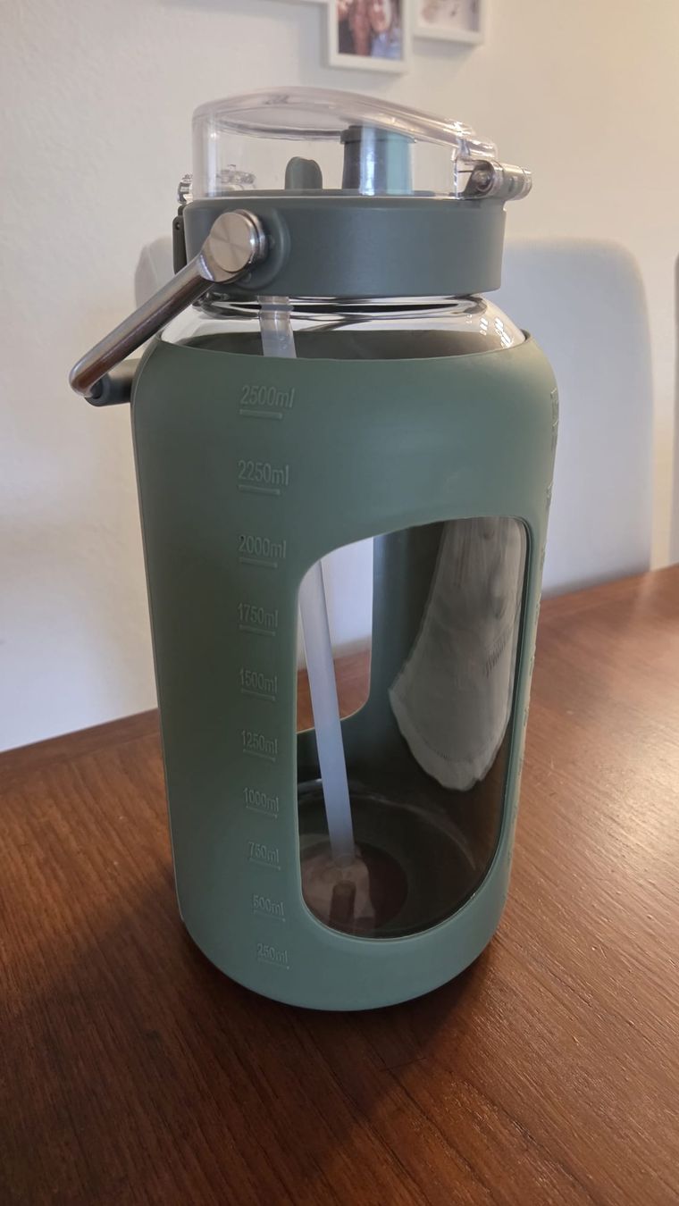 Borracce & Thermos: 2,5L Glas trinkflasche mit strohhalm – Usato da Egg b. Zürich venduto da Mar_k9vy 2