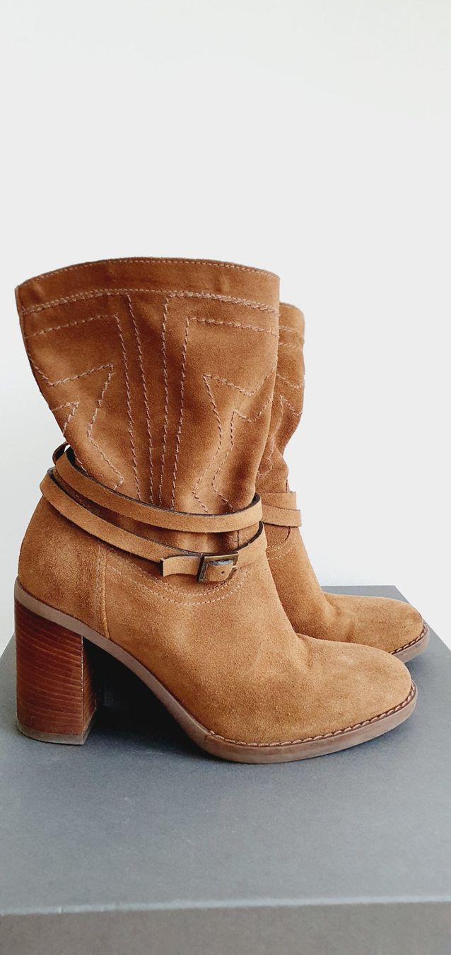 Scarpe da donna: Stiefelette Nero Giardini Leder beige Gr. 36 – Usato da Stansstad venduto da InStyle8 2