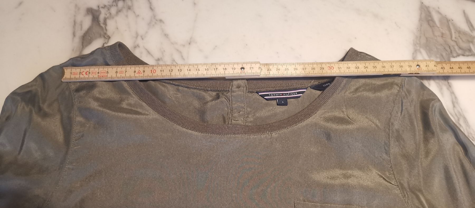 Tommy Hilfiger T-shirt: Tommy Hilfiger Seidenshirt – Usato da Uerikon venduto da pink_flamingo 6