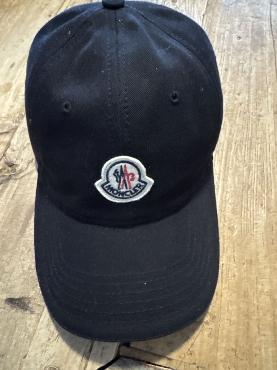 Moncler Altro in  Abbigliamento & Accessori: Moncler Cap - Black -New - Snapback Style – Nuovo e nell'imballaggio originale da Bülach venduto da Suters0403