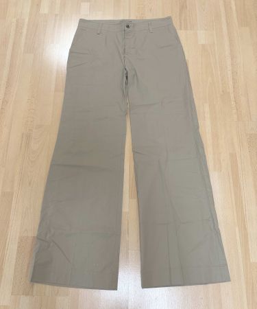 Stefanel - Neue, leichte Hose - beige - Grösse 42