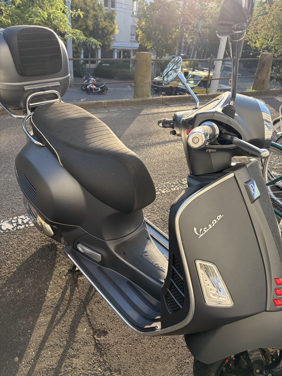 Vespa Scooter: Vespa GTS 300 Super Sport – Usato da Basel venduto da Skrimi 2
