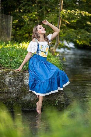 Schönes Kostüm Set Bluse Rock Korsett S