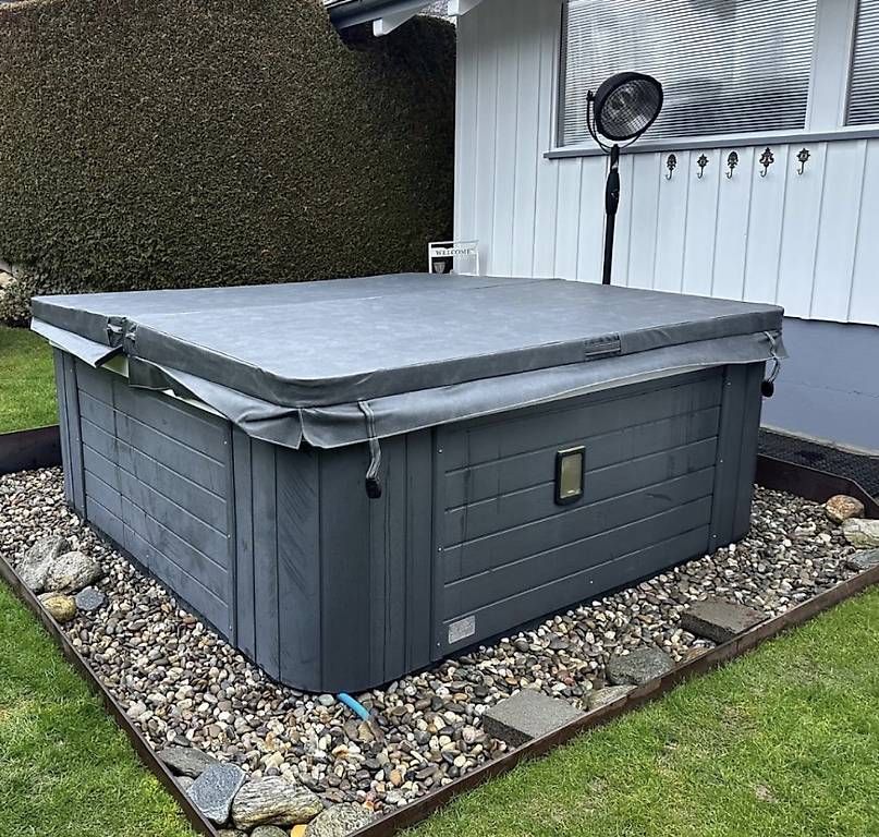 Whirlpool: Whirlpool / Jacuzzi / Spa SOL  Ausstellungspool NEU – Nuovo e nell'imballaggio originale da Niederweningen venduto da gandalf09