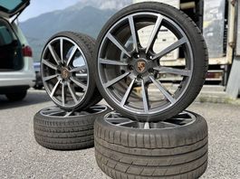 À vendre 4 roues Porsche 911 avec pneus été 265/30ZR20