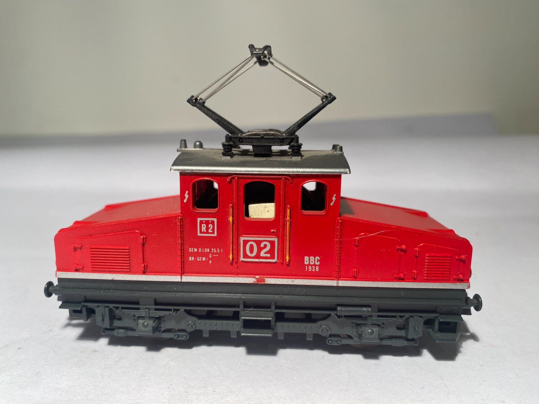 Lima Modellini di ferrovie: LIMA, Rangierlok BBC Werkslok 02 rot, DC Analog – Usato da Buchrain venduto da Modellbahn11 1