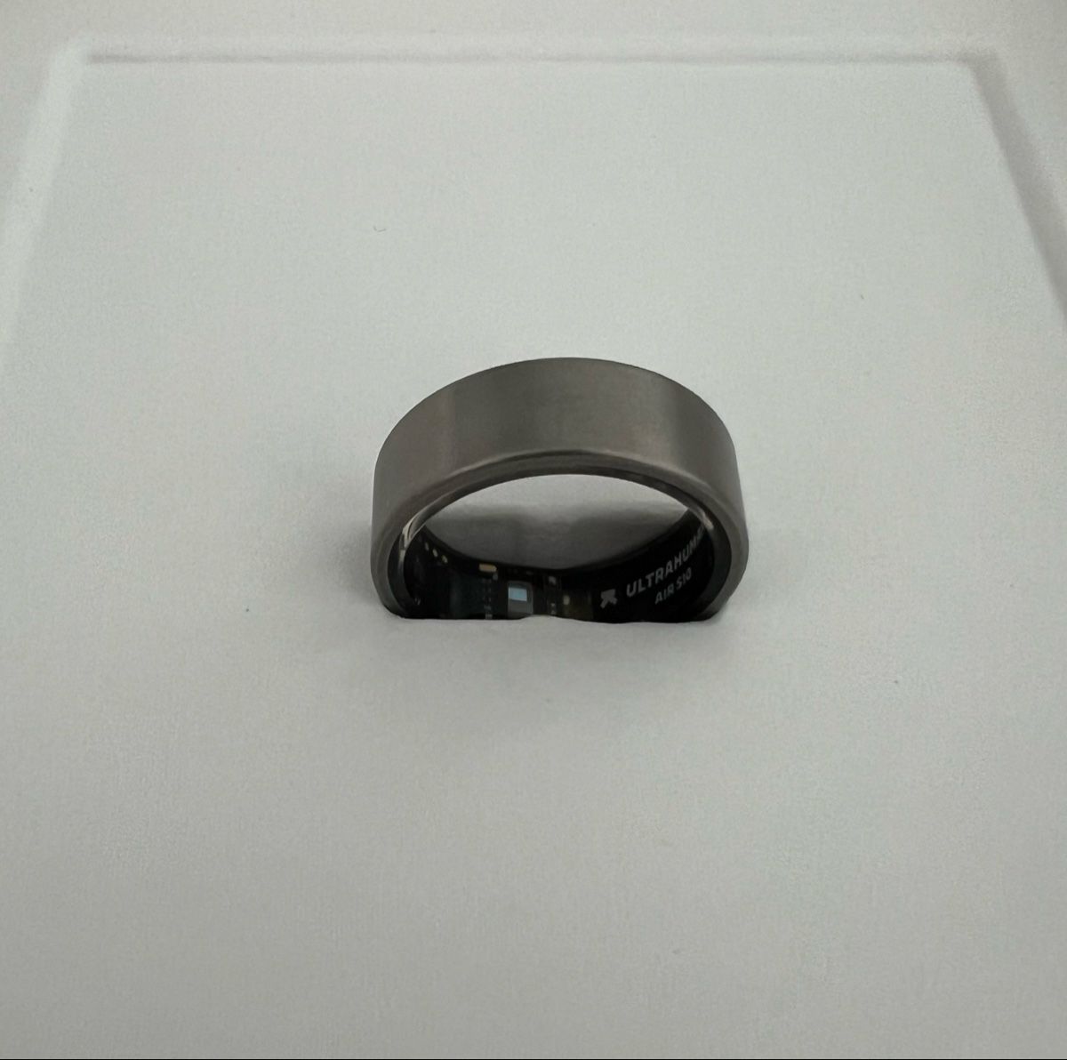 Tops: Ultrahuman Ring Air Size 10 Raw Titanium  – Neuf avec emballage d'origine à Thun par nic_z82d