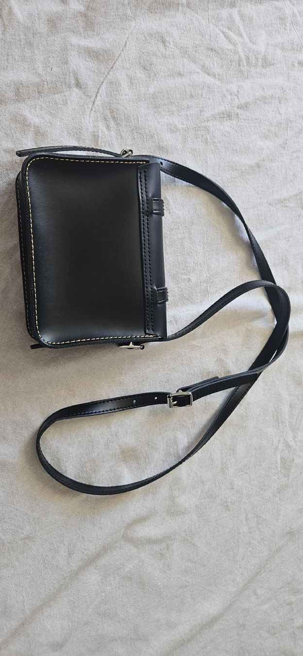 Dr. Martens Borse: Original Tasche Dr. Martens klein, schwarz Echtleder – Nuovo (secondo la descrizione) da Vaduz venduto da hem_7k7f 3