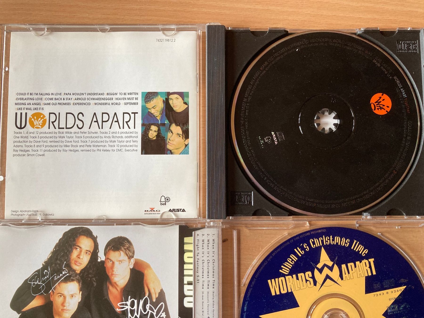 CD: 4 CD's Worlds Apart – Usato da Lütisburg venduto da wiesenpippau 1