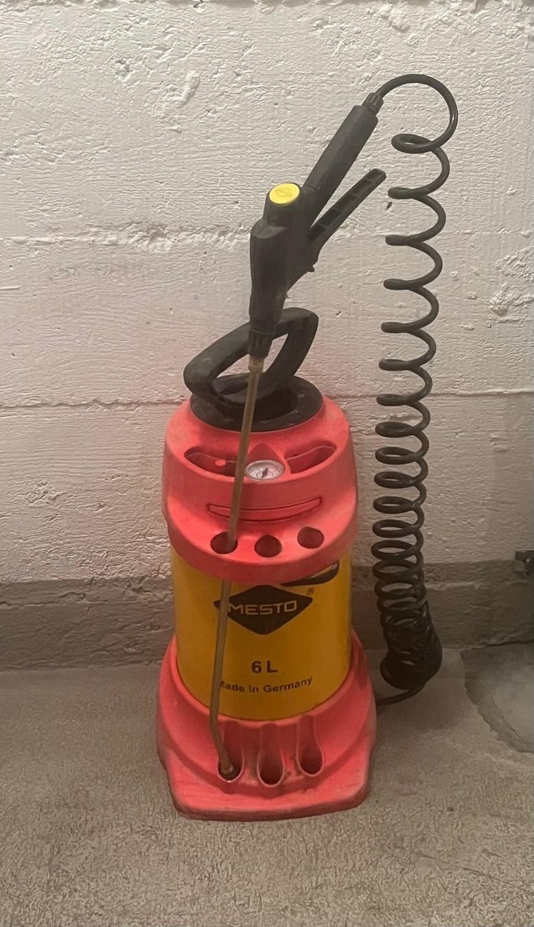 Alle Werkzeuge: Sprühflasche Mesto 6 Liter – Gebraucht aus Urtenen-Schönbühl von jne_mvm7