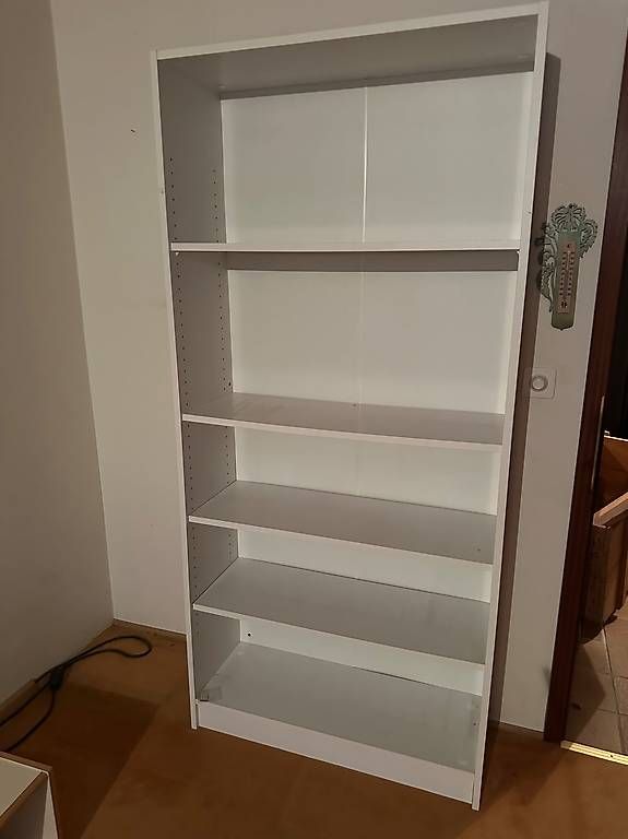 Ikea Regale: IKEA Bücherregal – Gebraucht aus Binningen von C0llin