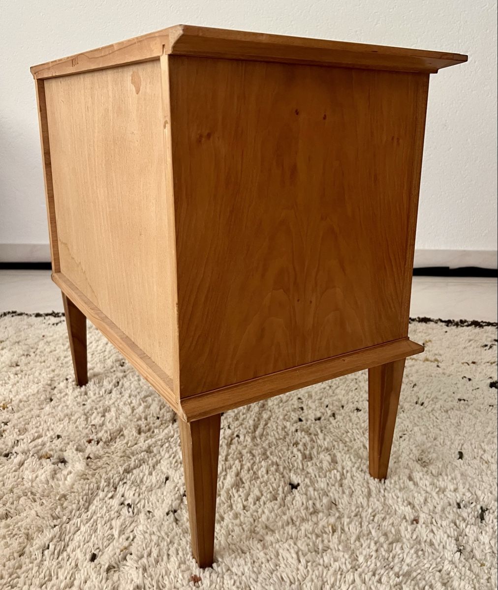 Nachttische: 60er/70er Designklassiker Kommode Nachttischli – Gebraucht aus Hunzenschwil von Madachica 4