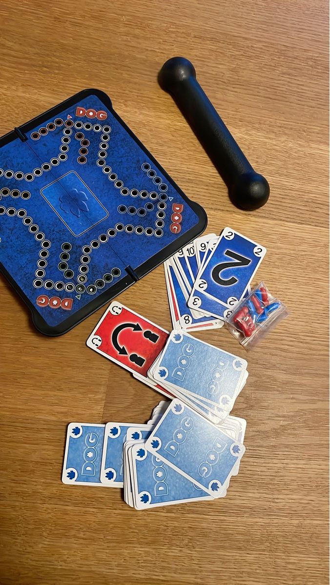 Giochi: Dog Kartenspiel -  Reisegrösse – Usato da Forch venduto da Strawberry_JvN