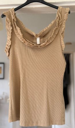 TOP EN COTON AVEC DÉTAIL AU DOS!! M‪