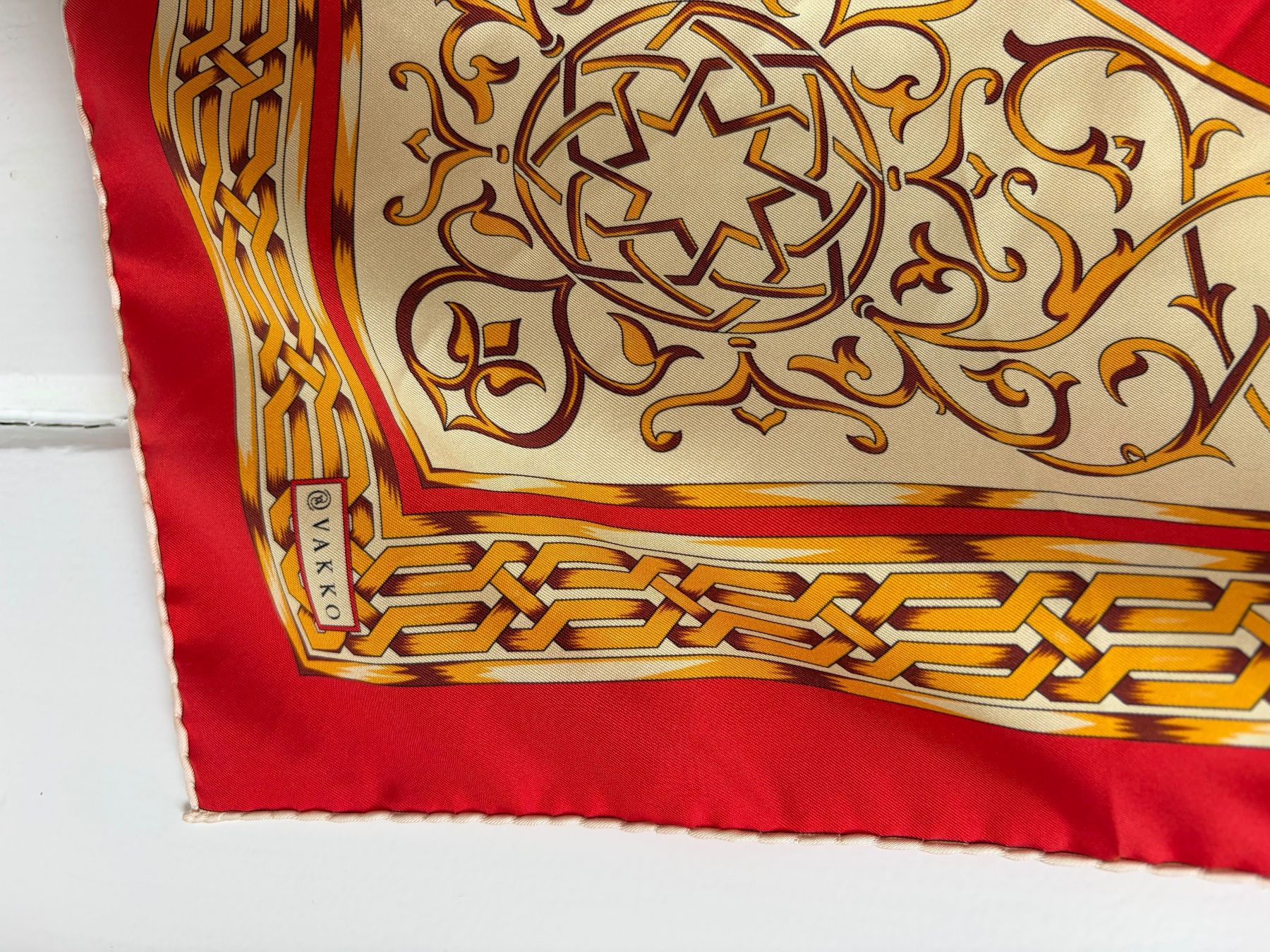Foulards, Tücher & Schals: VAKKO Silk Scarf 90x90 – Gebraucht aus Winterthur von mapehape 2