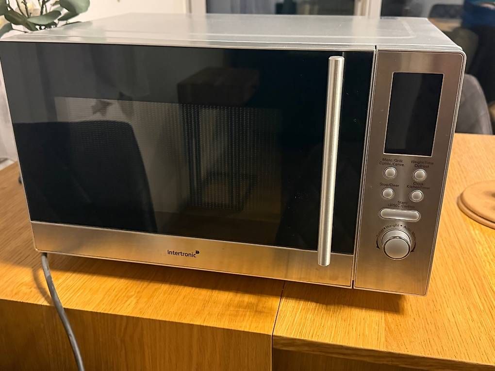 Elettrodomestici da cucina: Intertronic Mikrowelle mit Grillfunktion – Usato da Cham venduto da adi_5k68 1
