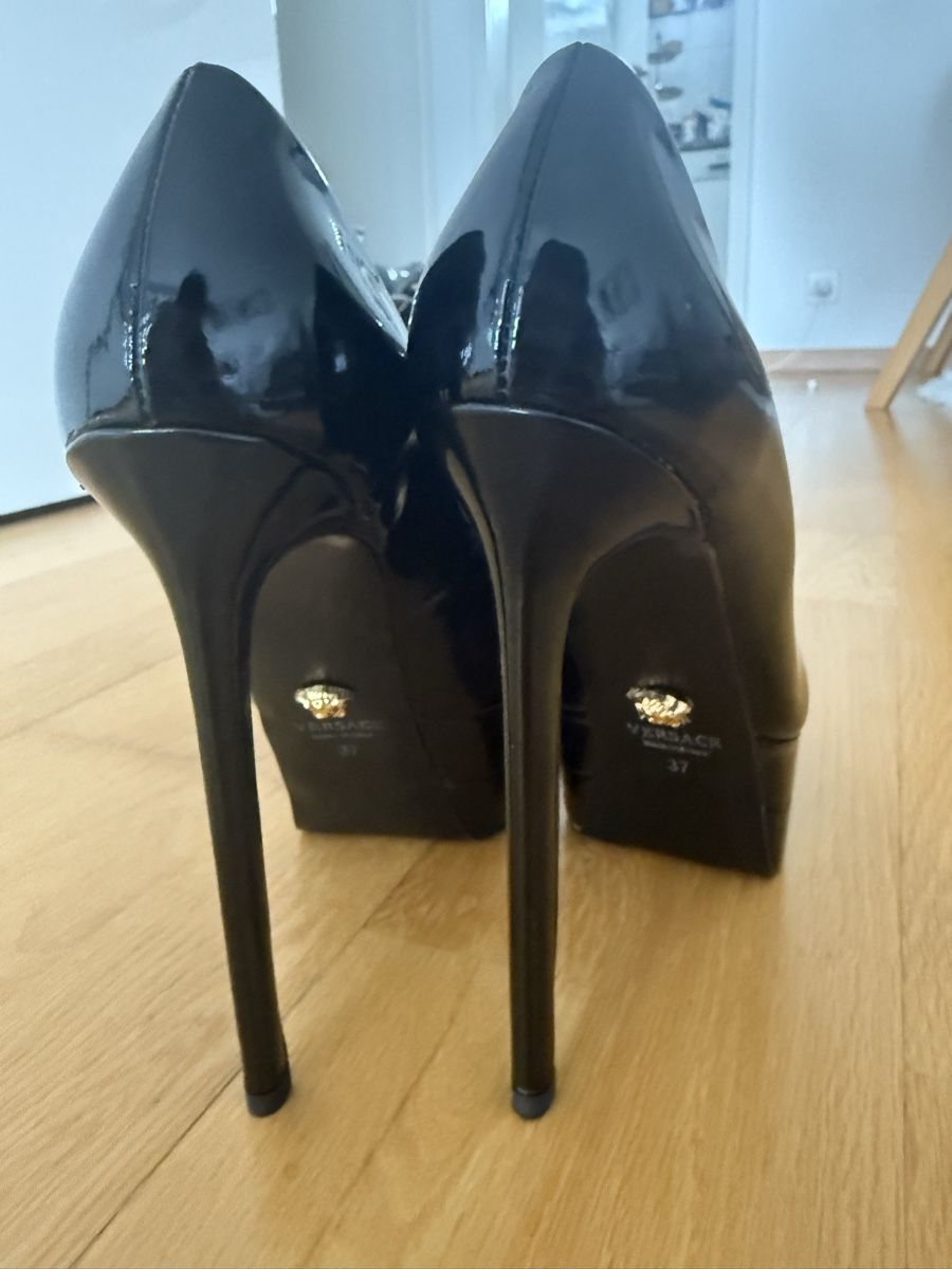 Versace Scarpe da uomo: Black Versace Platform Pumps, Size 37, New Condition! – Nuovo (secondo la descrizione) da Erlenbach ZH venduto da Kristina1985 2