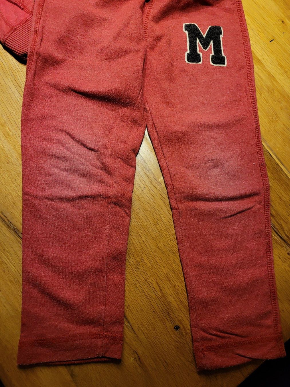 Mango Lotti & Set di vestiti: 104 - Grösse, 2er SET Sport- oder Freizeits- Traineranzug – Usato da Nottwil venduto da echtMOMO 5