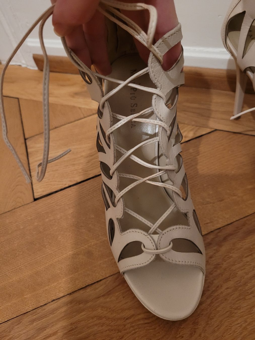 Scarpe da donna: High Heels aus Echtleder, beige – Nuovo e nell'imballaggio originale da Basel venduto da 3006B_ 2