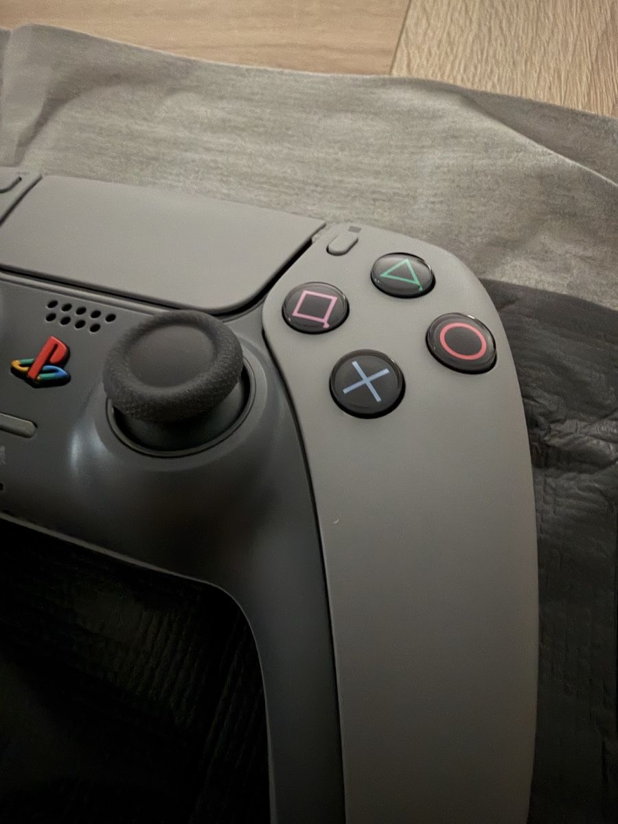 Sony Controller: SONY DualSense Wireless-Controller - 30th Anniv. Ltd. Ed – Nuovo e nell'imballaggio originale da Herbetswil venduto da Modano09 7