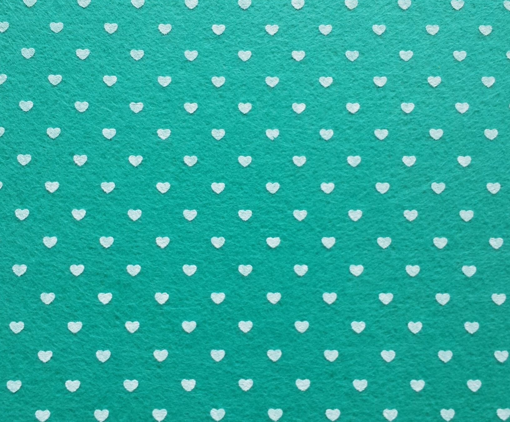 Tessuti: Bastelfilz mit Herzenmuster, 30x30 cm – Nuovo (secondo la descrizione) da Langenthal venduto da flowersNbirds