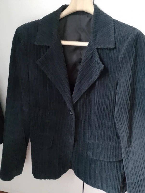 Giacche: Edler Cordblazer, schwarz, Herbst/Winter, Gr. S – Usato da Coldrerio venduto da Theres2004