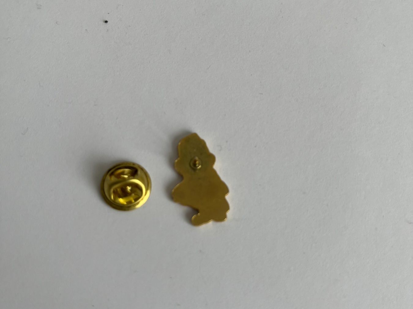 Placchette & Badge: Süsser Cartoon Vogel Pins! – Usato da Dietikon venduto da sch_w2tw 1