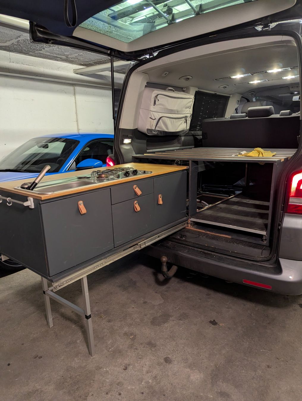 VW Alle Ersatzteile: VW T5/T6 Einbau, Camping, Küche+Bett – Gebraucht aus Zürich von izz_y5d5 1