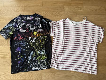Zwei T-Shirts bunt  in gutem Zustand