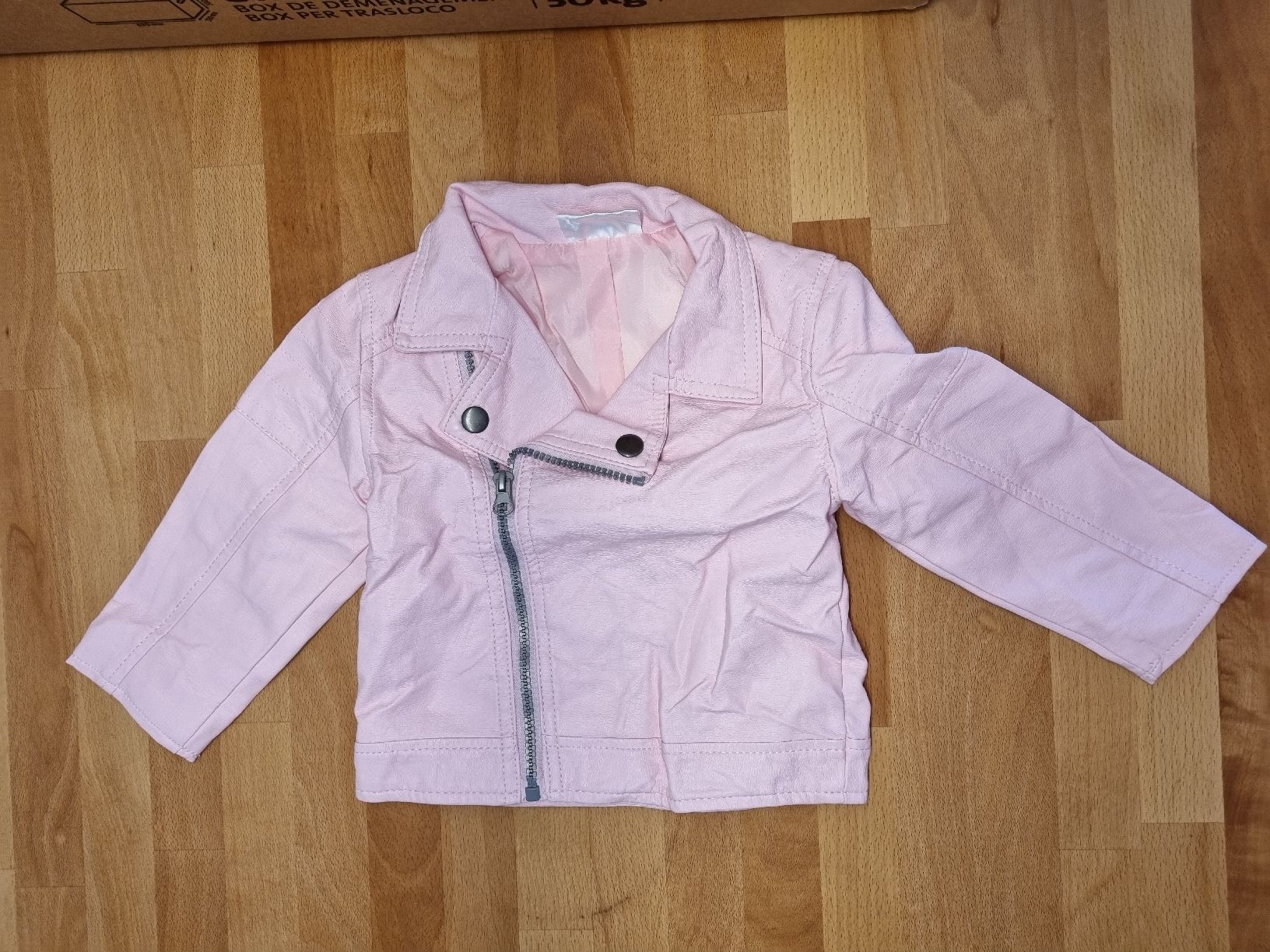 Giacche & Cappotti: Mädchen rosa Kunstleder Jacke 80 – Usato da Unteriberg venduto da ste_ruh