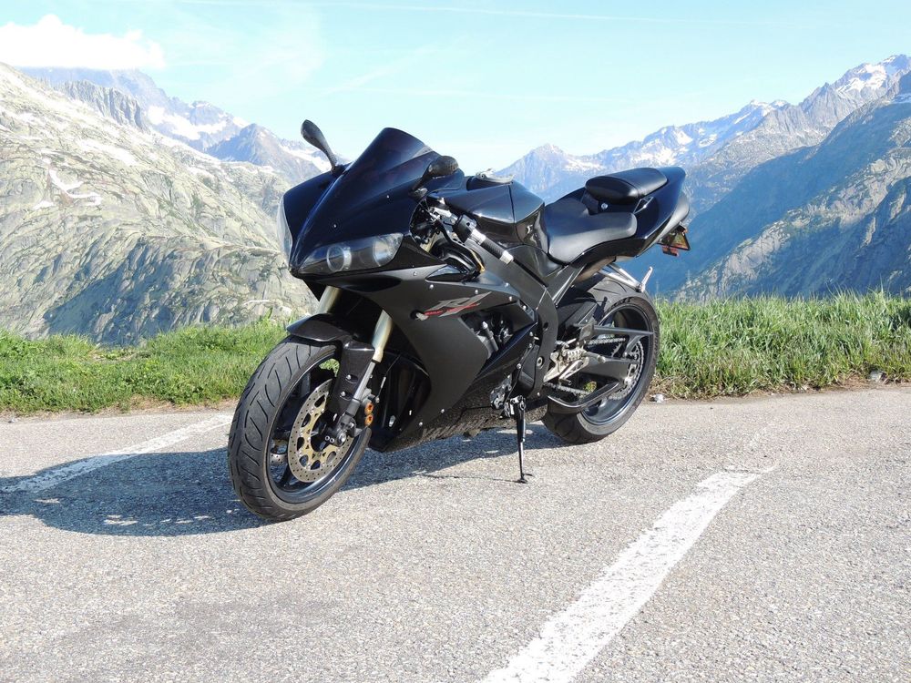 Yamaha R1 Schwarz Jahrgang 2006 (Gebraucht) in Hergiswil NW für CHF ...