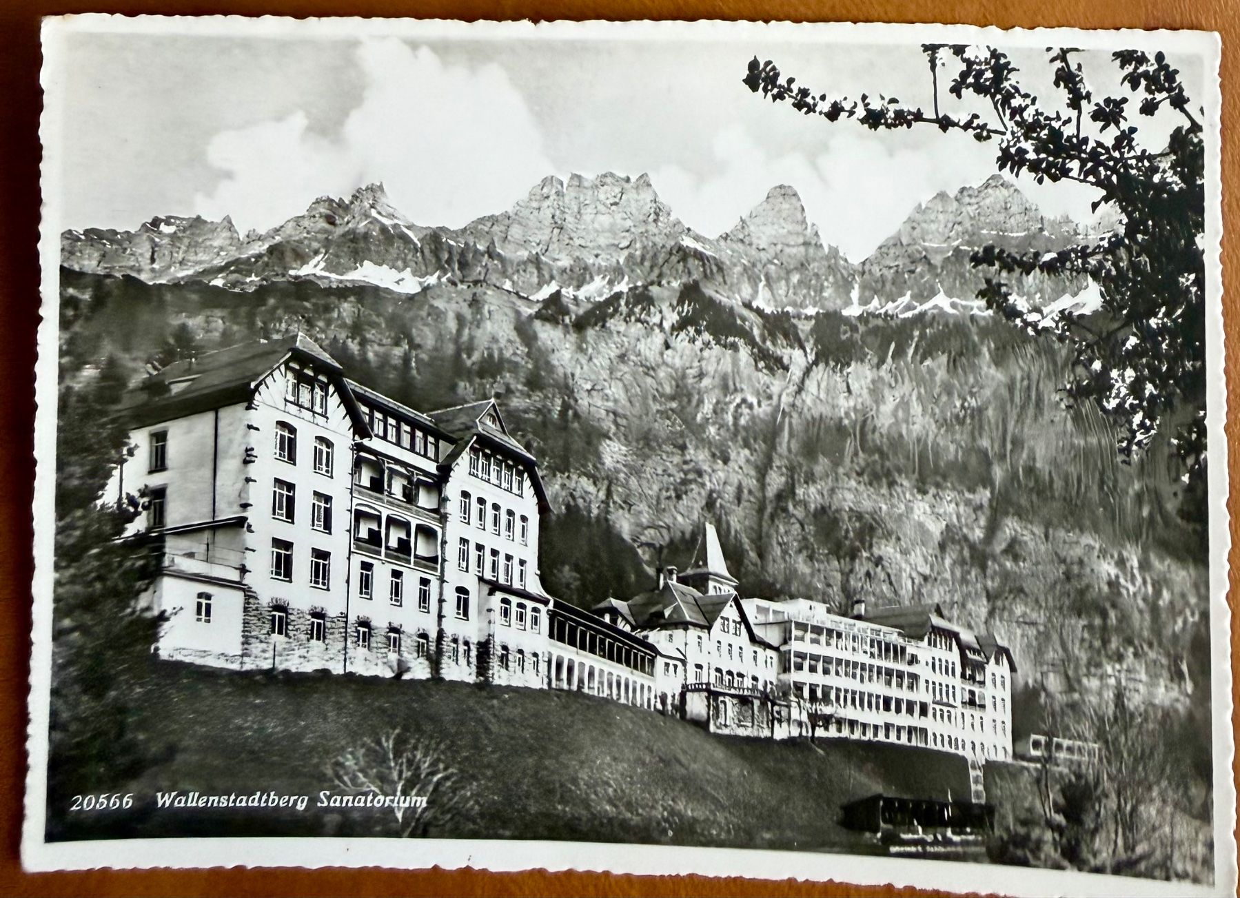 Cartoline postali: Wallenstadtberg - Sanatorium 1953 – Usato da Lutry venduto da Ediego