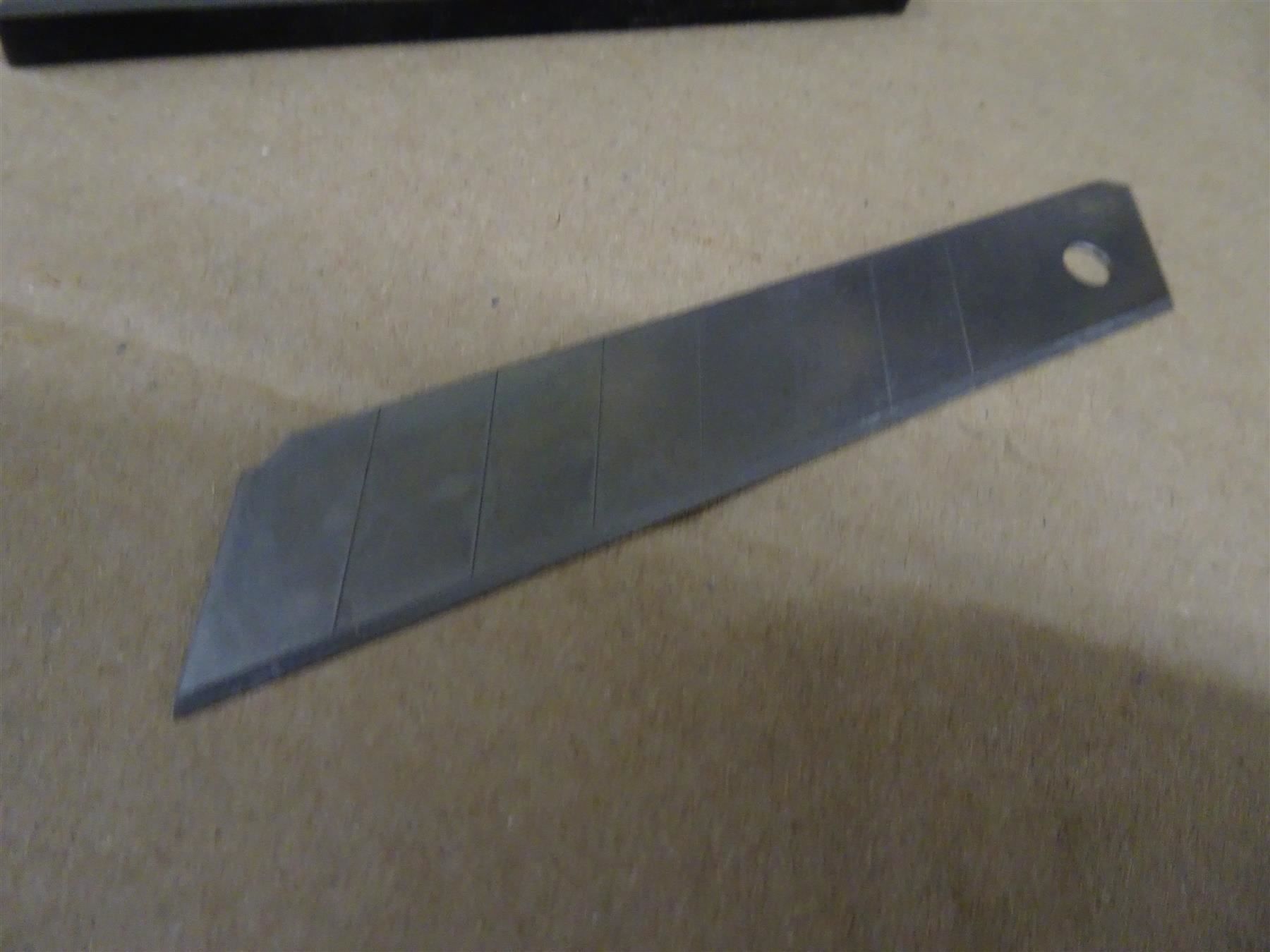Messer: Neue Cutter-Klingen 18mm/30Stk – Neu und originalverpackt aus Necker von liq24 3