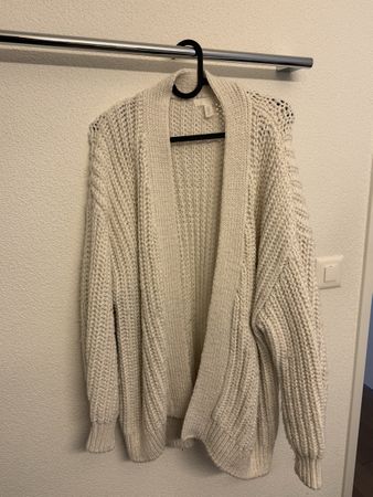 Weisser Strickcardigan