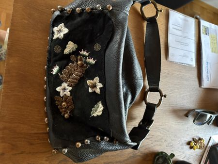Handtasche Francesco Biasia Leder schwarz mit Stickerei