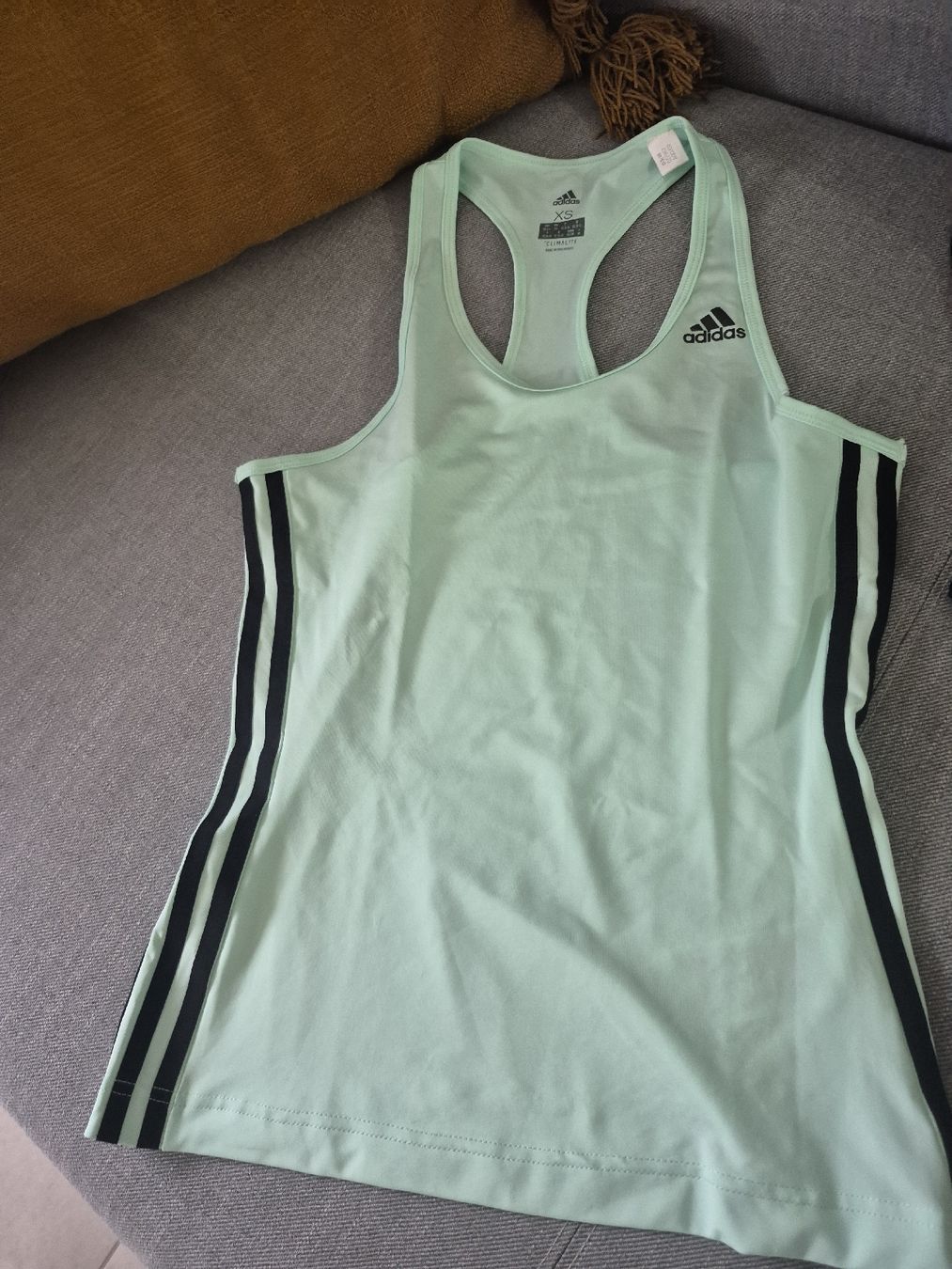 Adidas Lots de vêtements: Ensemble Adidas XS/S – Neuf (Voir description) à St-Pierre-Clages par _RV 4