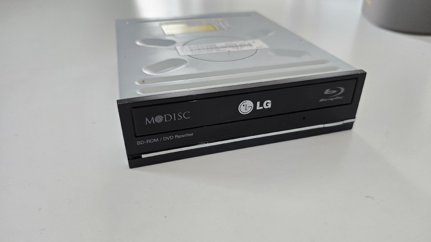 Componenti elettronici: LG BD-ROM / DVD Rewriter CH10LS28 optical drive – Usato da Zürich venduto da Aldinian 1