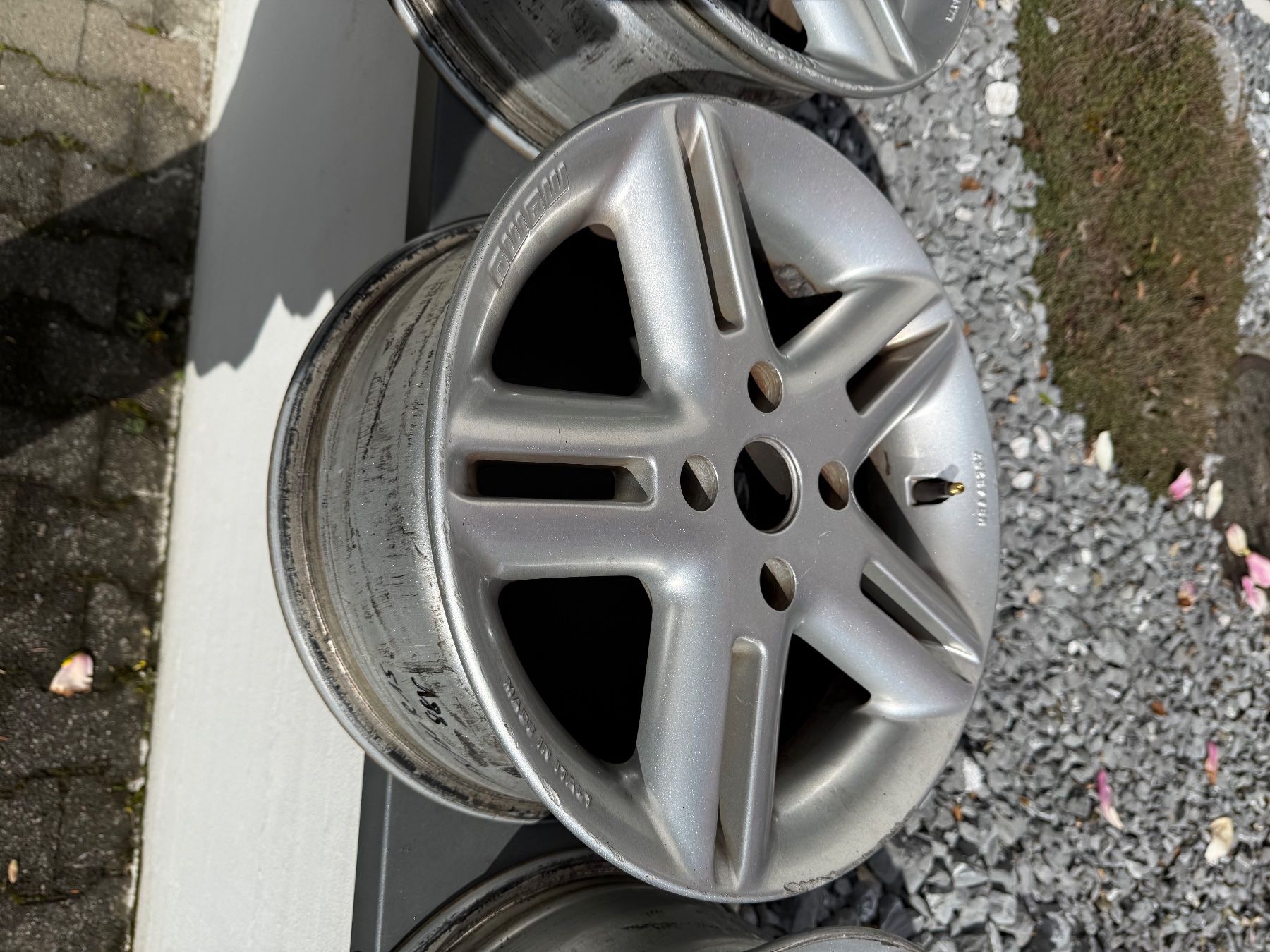 Ford Cerchioni: 4x MOMO ARROW Felgen – Usato da Wallbach venduto da luechma 2