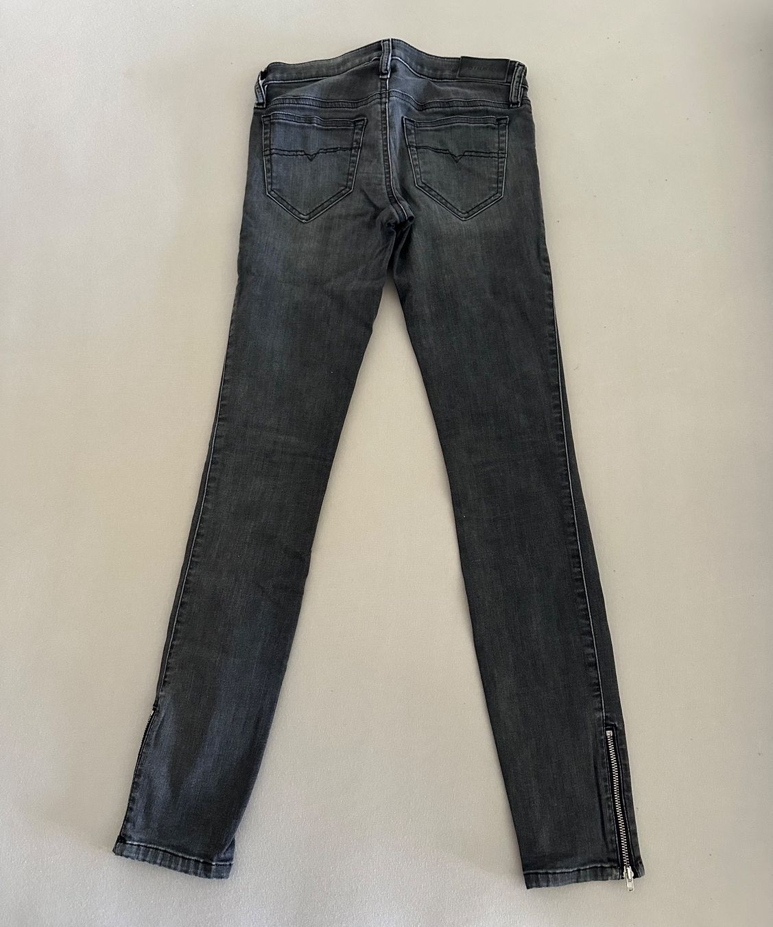 Diesel Pantaloni: Diesel Jeans – Usato da Thalwil venduto da ass_ykv5 1
