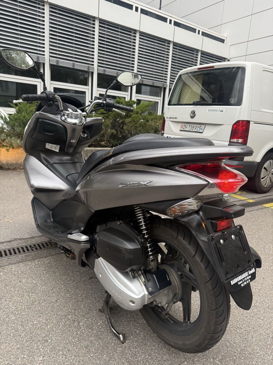Honda Scooter: HONDA PCX 125 CC – Usato da Winterthur venduto da Fabio_46 7